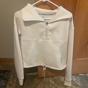 nike half zip, size S